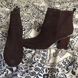 Marc Fisher Brown Suede Booties 9M